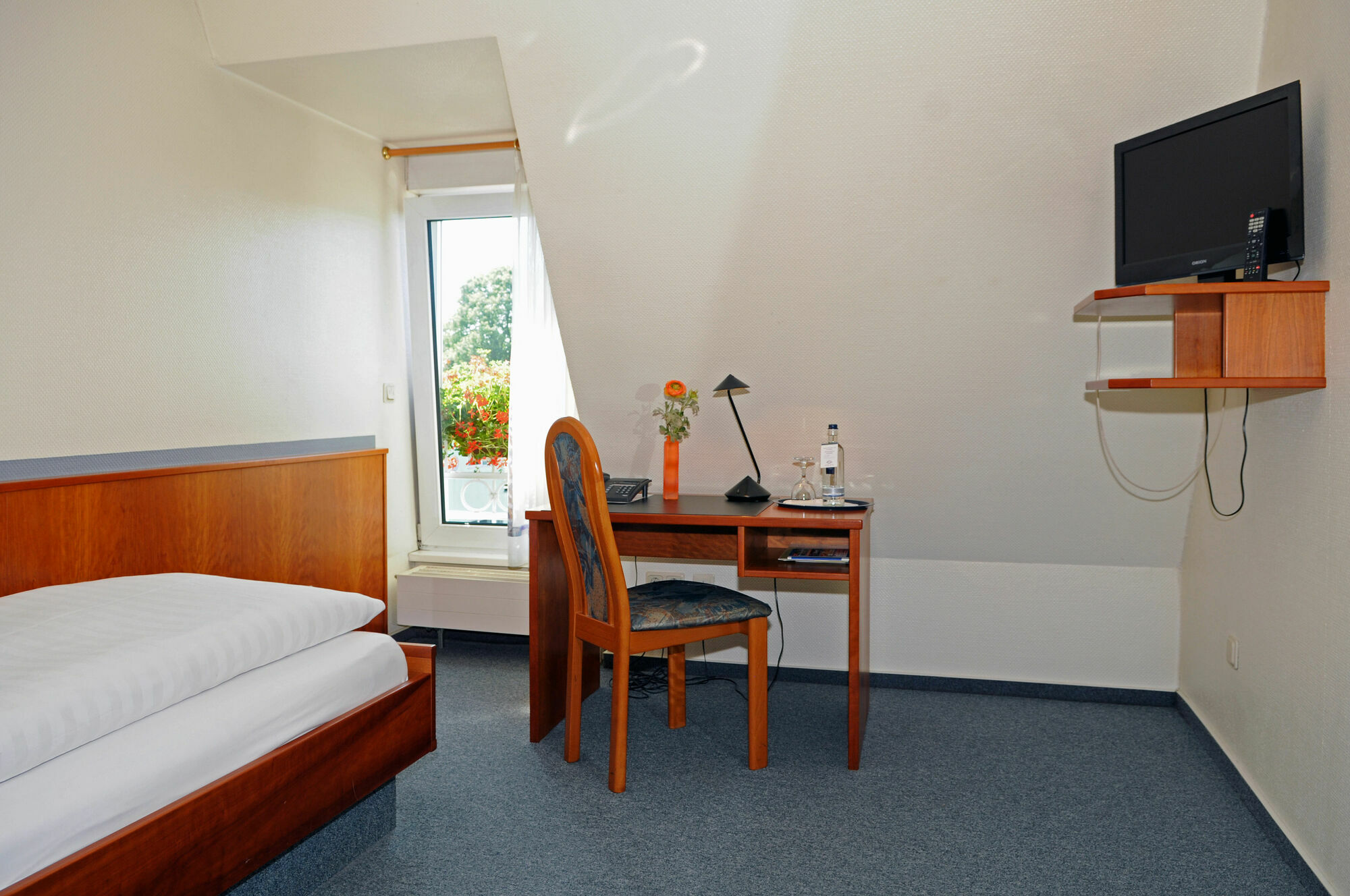 Hotel-Restaurant Thomsen 델멘호르스트 외부 사진